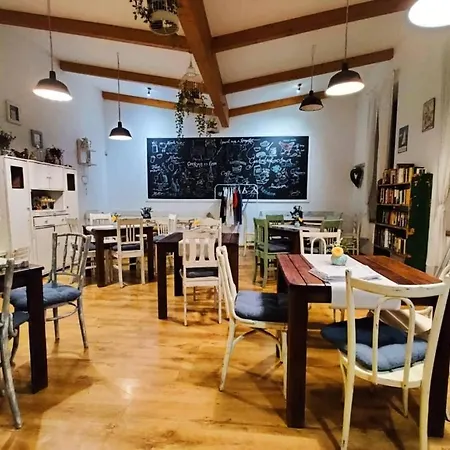 Semesterbostad Zanka Villa *